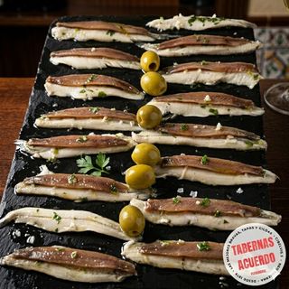 Matrimonio de Anchoas del Cantábrico y Boquerones en Vinagre