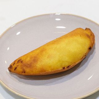Empanada De Pollo Mechado (1 Ud.)