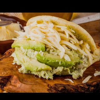 Arepa Reina Pepiada