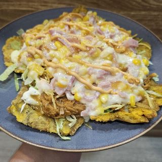 Pataconada de Carne Mechada