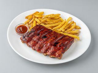 Costillas al horno con patatas