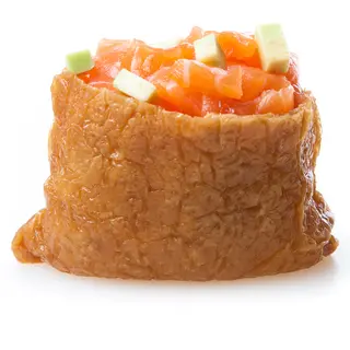 Gunkan inari salmón