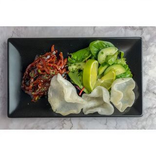 Crujiente Dulce de Ternera al Chili con Pan de Gambas / Sweet Crispy Chilli Beef With Prawn Crackers