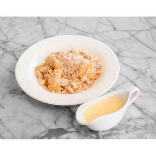Crumble de la Casa con Natillas / Crumble With Custard