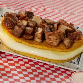 Cachapa De Cerdo Frito