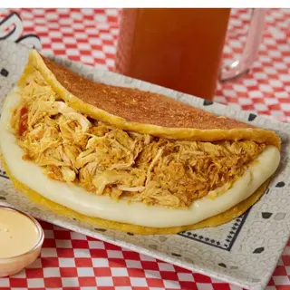Cachapa De Pollo Desmechado