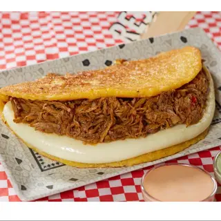 Cachapa De Carne Desmechada