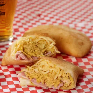 Empanada De Cordon Bleu (1 Ud.)