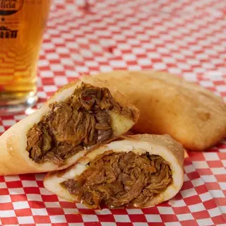 Empanada De Carne Mechada