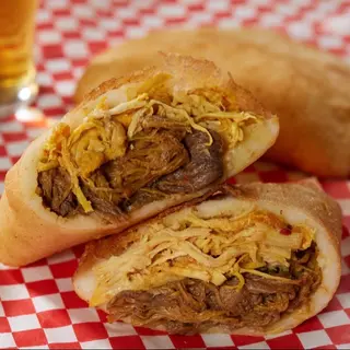 Empanada Mixta (1 Ud.)