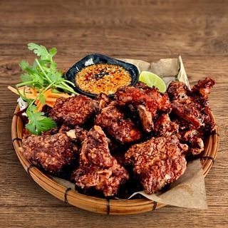 SI KRONG MU THOD (ซี่โครงหมูทอด)