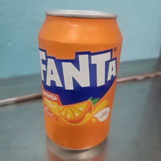 Lata fanta de naranja