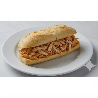 Bocadillo De Pollo Mechado