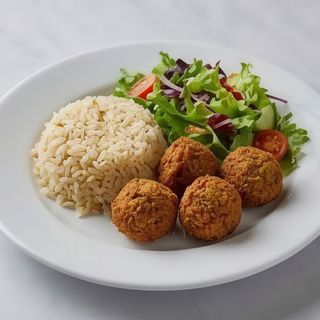 Plato De Arroz Con Falafel Y Ensalada (Ración)