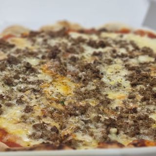 27-Pizza De Carne Picada (33 Cm.)