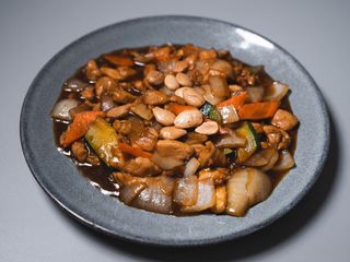 29B. Wok de pollo con almendras