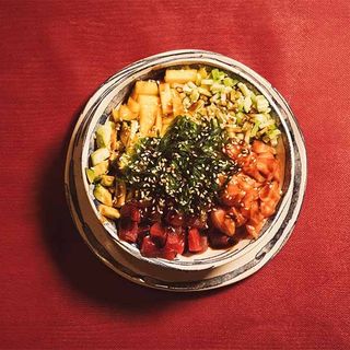 92. Poke Bowl de Salmon y Atun