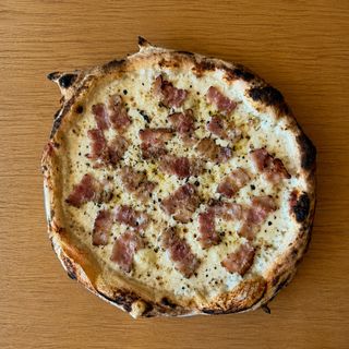 Pizza Carbonara Trufada (30 Cm.)