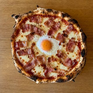 Pizza Americana (30 Cm.)