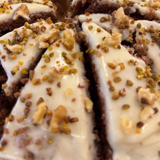 PORCIÓN CARROT CAKE