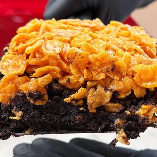 BROWNIE CARAMEL CORN FLAKES