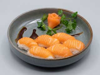 N34 Sushi salmon(6 pz)