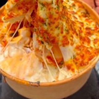 Bowl de nugget gratinado