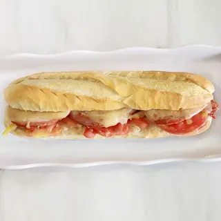 Bocadillo Montadito De Cerdo Y Tomate