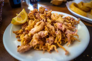 Pescado Frito Con Puntillas (¼ Kg.)