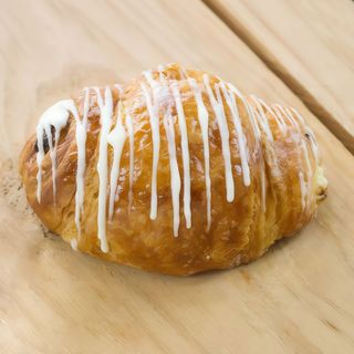 Croissant grande chocolate blanco