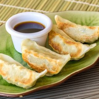 68.Gyoza A La Plancha (4 pzs)