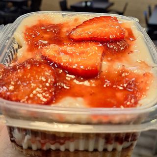 Torta de fresa con pastelera