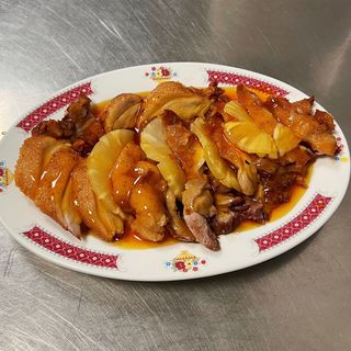 Pato con piña