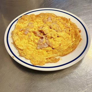 Huevos con pollo