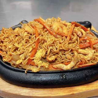 Fideos yakisoba