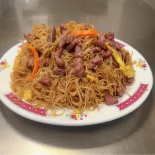 Fideos de arroz con ternera