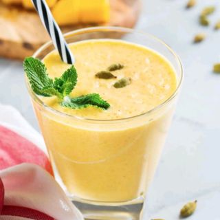 Mango lassi