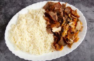Tapa De Carne Con Arroz