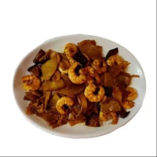 60 gambas  con bambú y setas