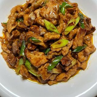 34 cerdo salteado con champiñones