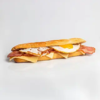 Bocata De Bacon Con Queso Y Huevo