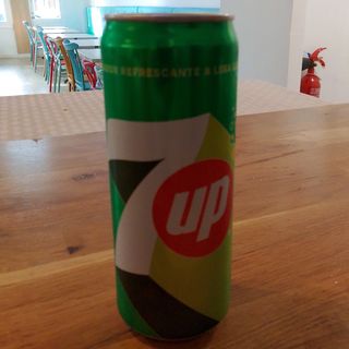 7up lata