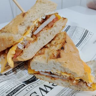Pepito Lomo Con Queso Y Bacon