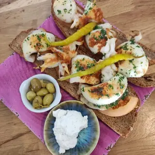 Pa Amb Oli De Sepia Plancha