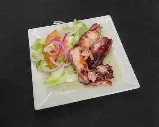 Tapa De Chipirones A La Plancha