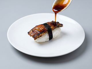 nigiri de salmon asado