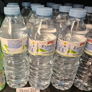 Acqua naturale