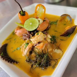 Parihuela de Mariscos