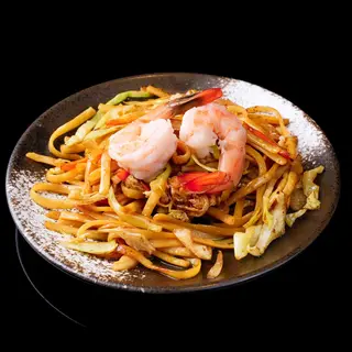 247 Yakisoba con verduras y gambas