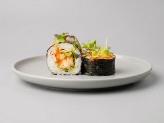 16 Futomaki Chiken 6USD